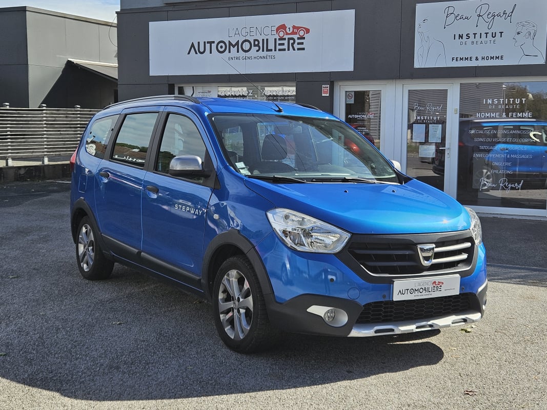 Dacia Lodgy 1.2 TCE 115 STEPWAY 7 PLACES — 1