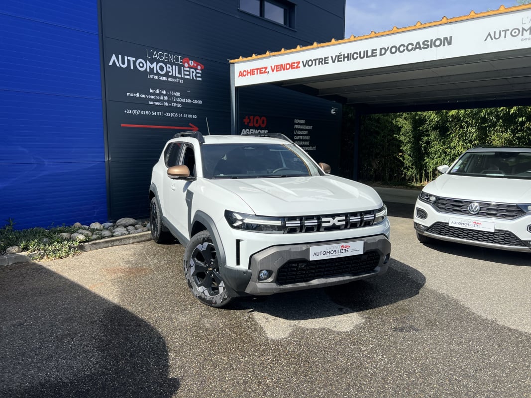 Dacia Duster 1.2 TCE 130 MILD HYBRID EXTREME — 1