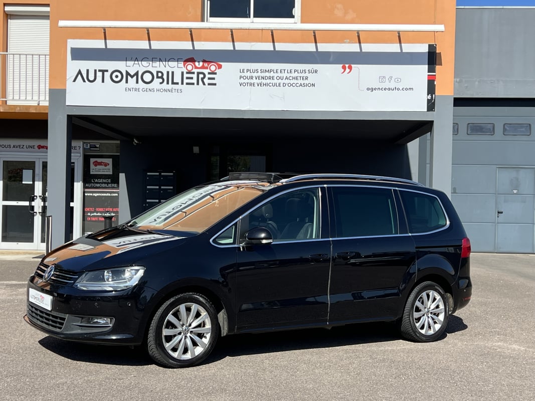 Volkswagen Sharan 2.0 TDi DSG6 140 CV Carat 5 Places Toit Ouvrant Caméra Sièges chauffants — 1
