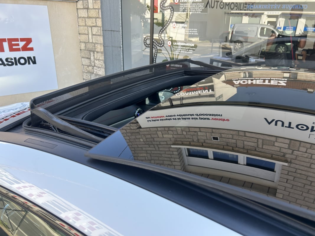 Mercedes-Benz Classe CLA 180 D 6CV AMG LINE 7G-DCT - Toit ouvrant — 20