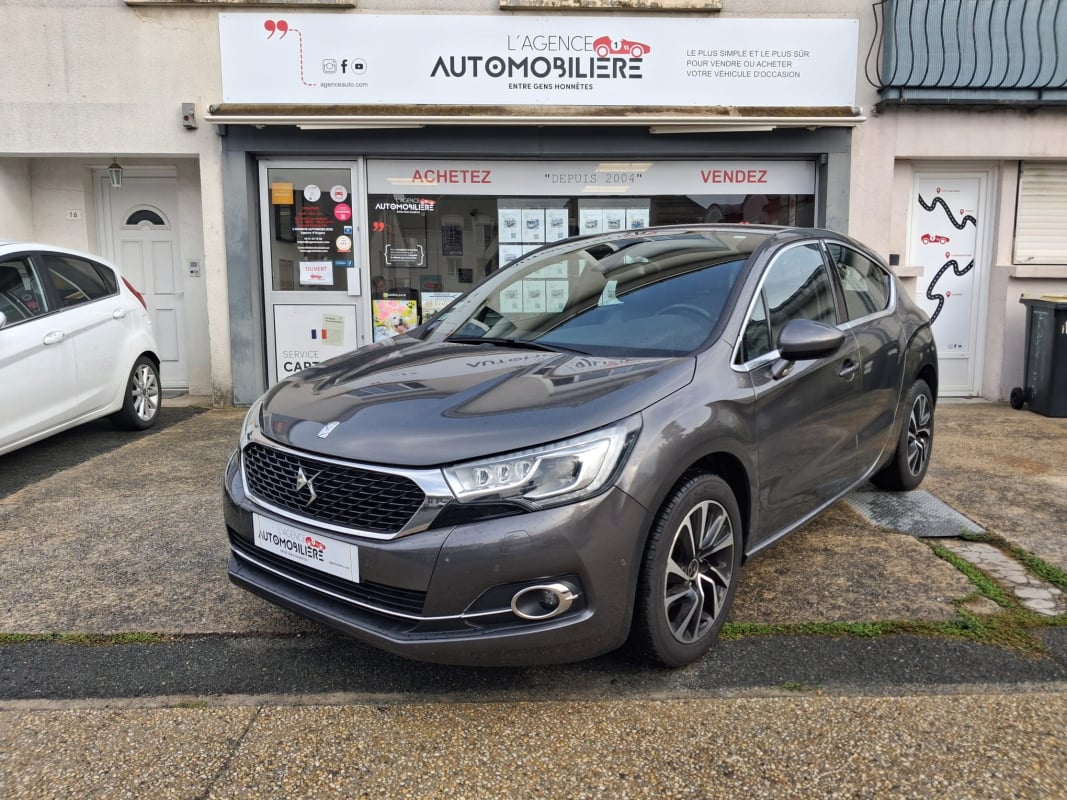 Citroen DS4 1.2 THP S&S 130cv So Chic - Suivi Peugeot — 1