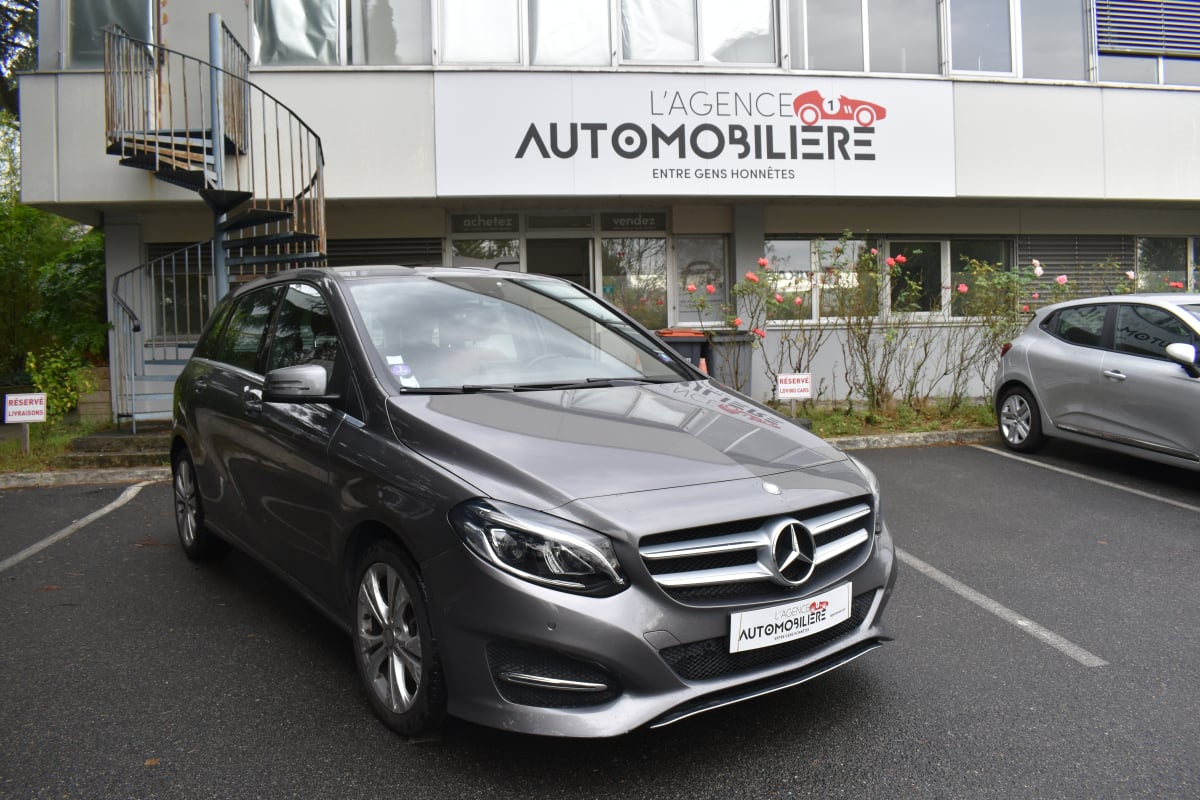 Mercedes-Benz Classe B SENSATION Phase 2 180 1.6 i 7G-DCT 122 cv Boîte auto — 1