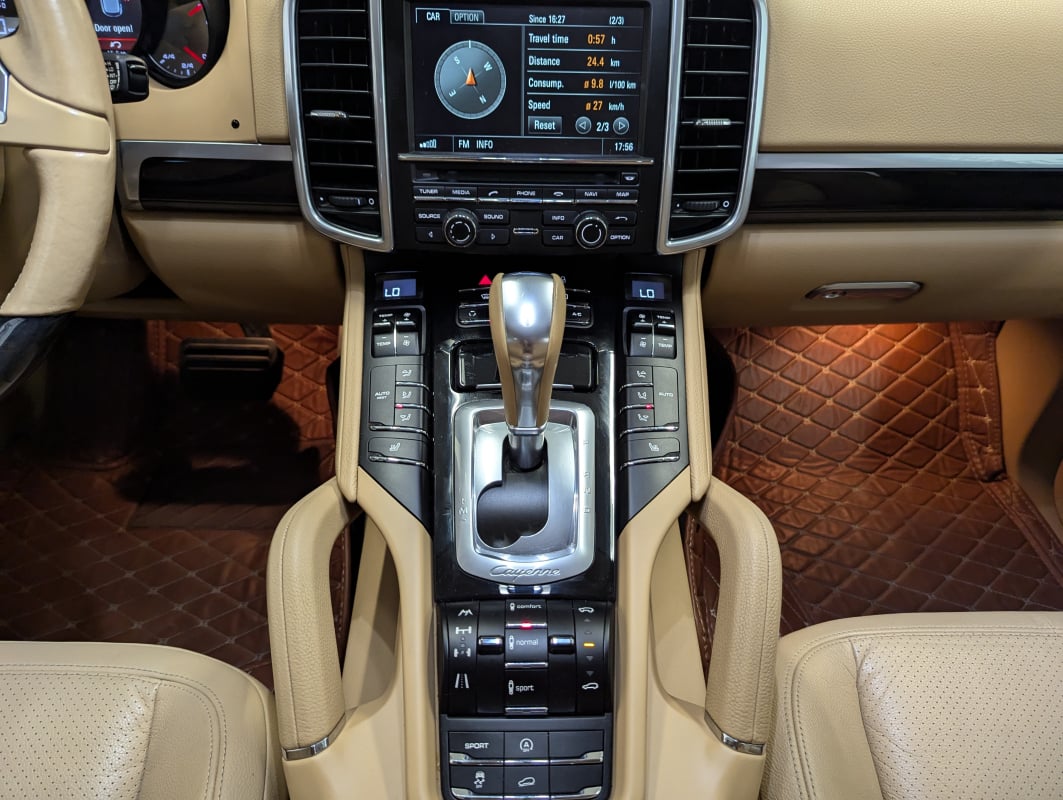 Porsche Cayenne II 3.0 V6 D 245 PLATINIUM EDITION TIPTRONIC — 31