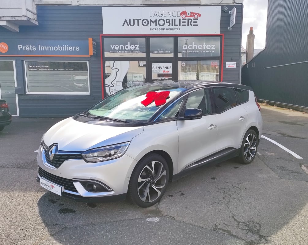 Renault Grand Scenic 1.7 DCi 120 ch BVM6 INTENS (Attelage) — 1