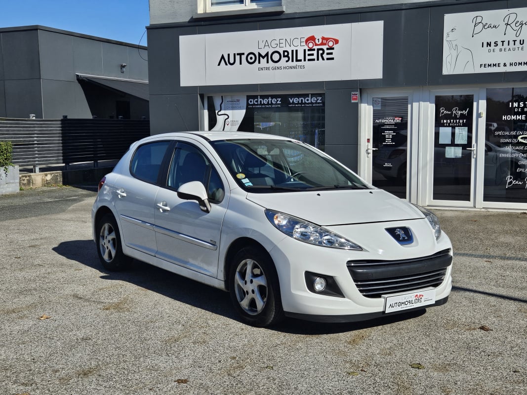 Peugeot 207 1.6 HDI 90 CV ACTIVE 99G — 1