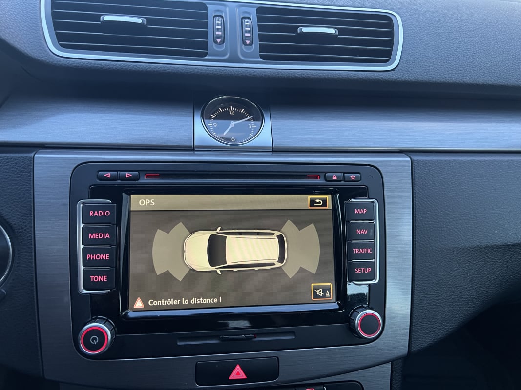 Volkswagen Passat SW 1.6 TDI 105 CV Courroie OK Historique complet GPS Attelage Radar AV et AR — 21