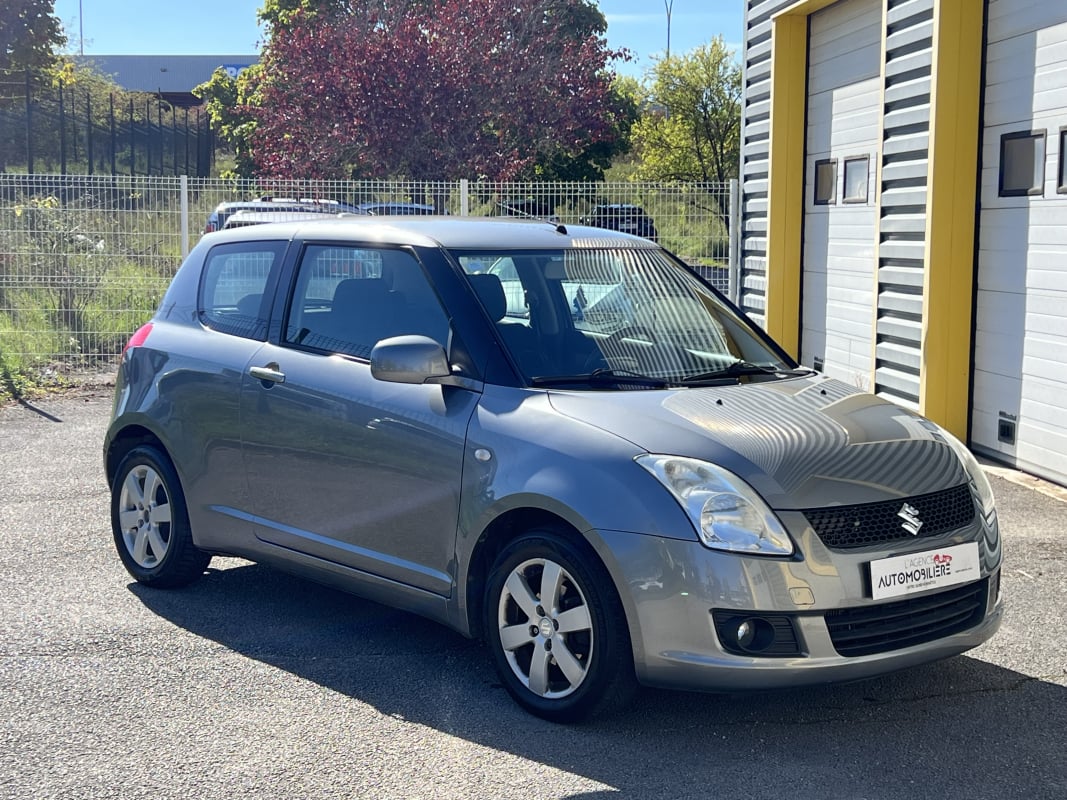 Suzuki Swift 1.3 75CV GL Climatisation - Ouverture et démarrage main libre — 1