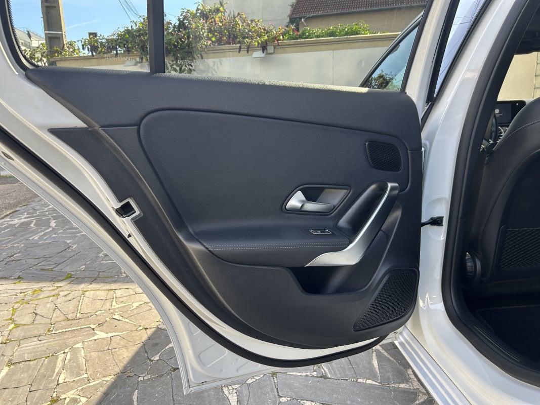 Mercedes-Benz Classe A IV 180 D PROGRESSIVE LINE - Toit ouvrant - Excellent état — 21