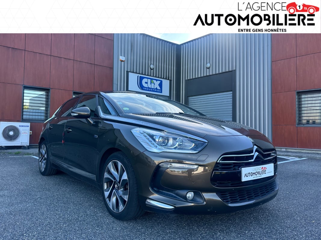 Citroen DS5 2.0 HDI HYBRIDE 200CV 4X4 SPORT CHIC BVA - COURROIE A JOUR - Toit Panoramique - Sièges massant -