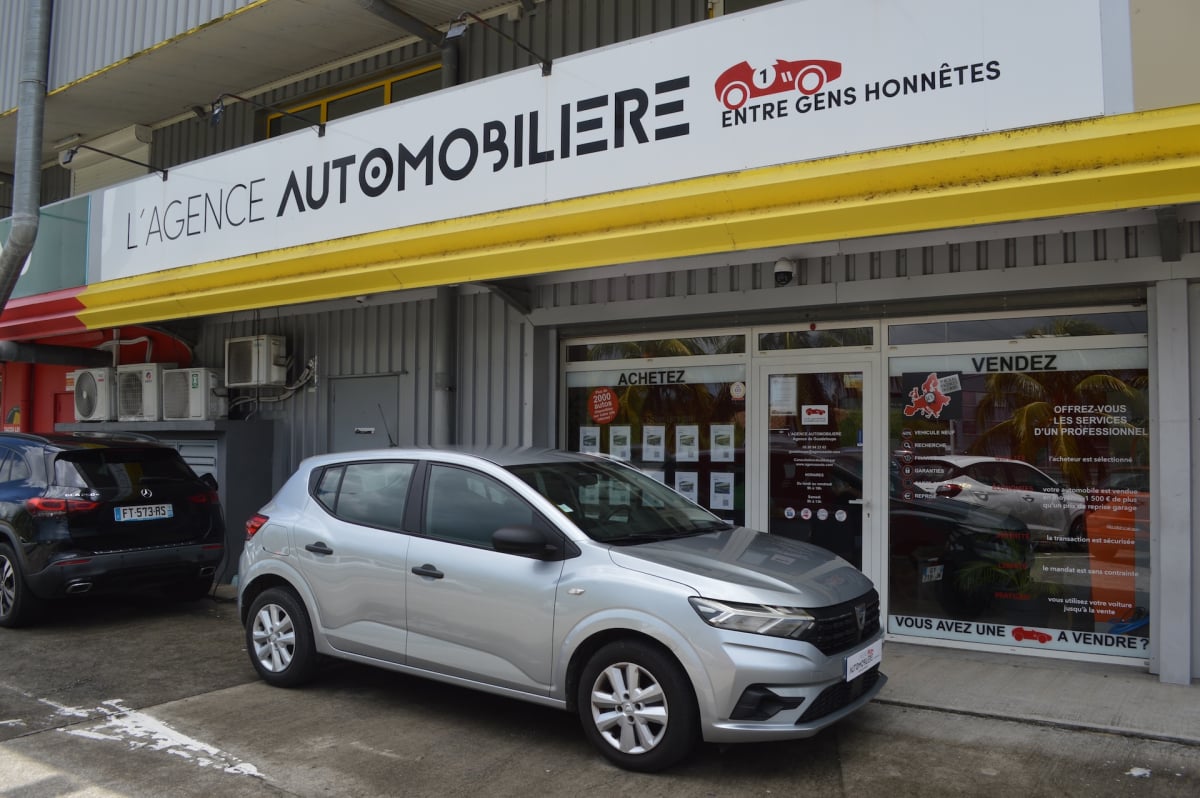 Dacia Sandero 1.0 SCe 65ch Essentiel — 1