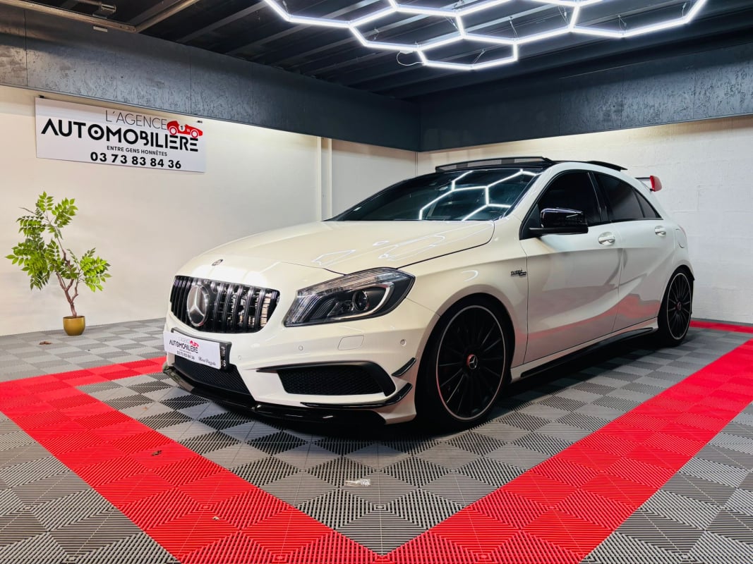 Mercedes-Benz Classe A Mercedes Classe A 45 AMG 2.0L 360CH 4MATIC — 1