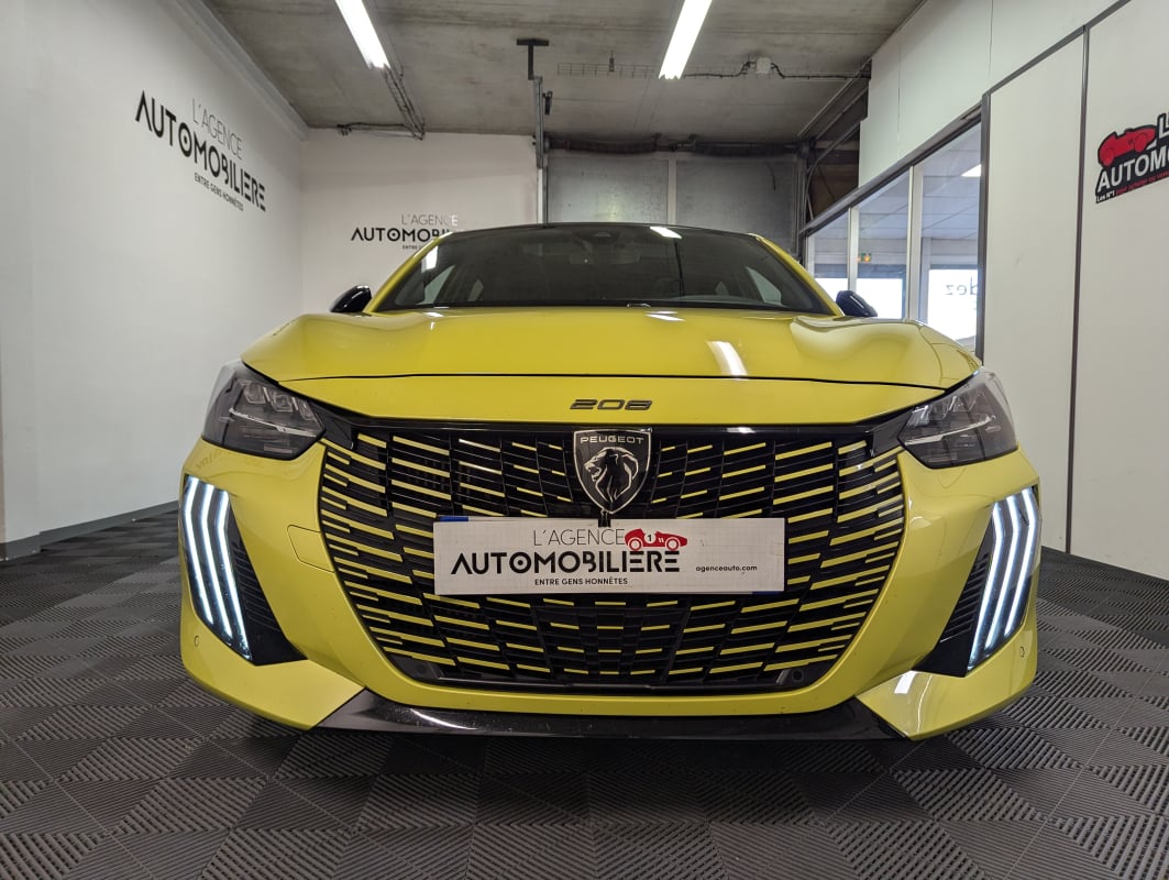 Peugeot 208 II (2) 1.2 HYBRID 100 GT E-DCS6 — 2