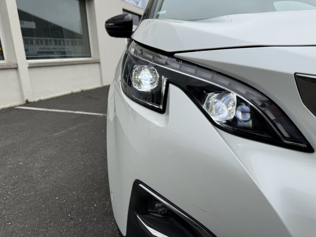 Peugeot 3008 II 1.2 PURETECH 130 S&S ALLURE EAT8 - ORIGINE FRANCE — 40
