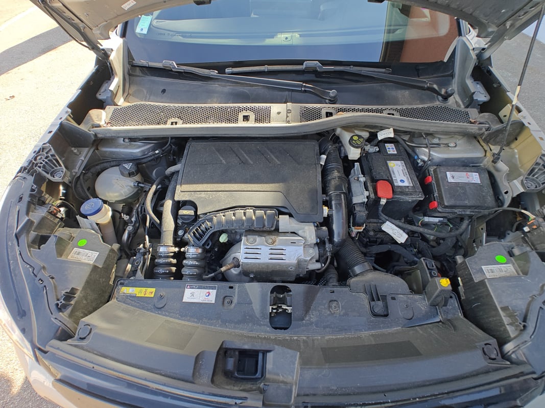 Peugeot 2008 1.2 PureTech 130ch S&S GT Line — 36