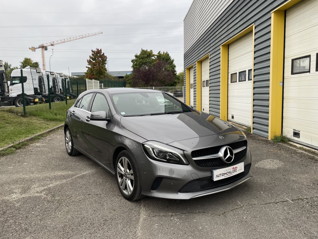 Mercedes-Benz Classe A 200D 2.1 d 7G-DCT 136 cv Sensation Caméra de recul / Chaine de distribution — 1
