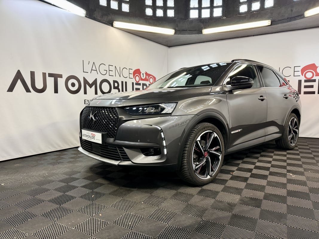 DS DS7 CROSSBACK 2.0 BLUEHDI 180 PERFORMANCE LINE + EAT8 (1ère main, entretien complet DS, avec attelage) — 1