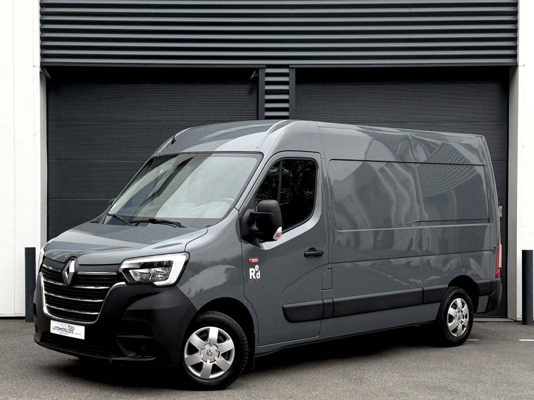 Renault Master 2.3 DCi 150ch Red By Renault Trucks L2H2 — 1