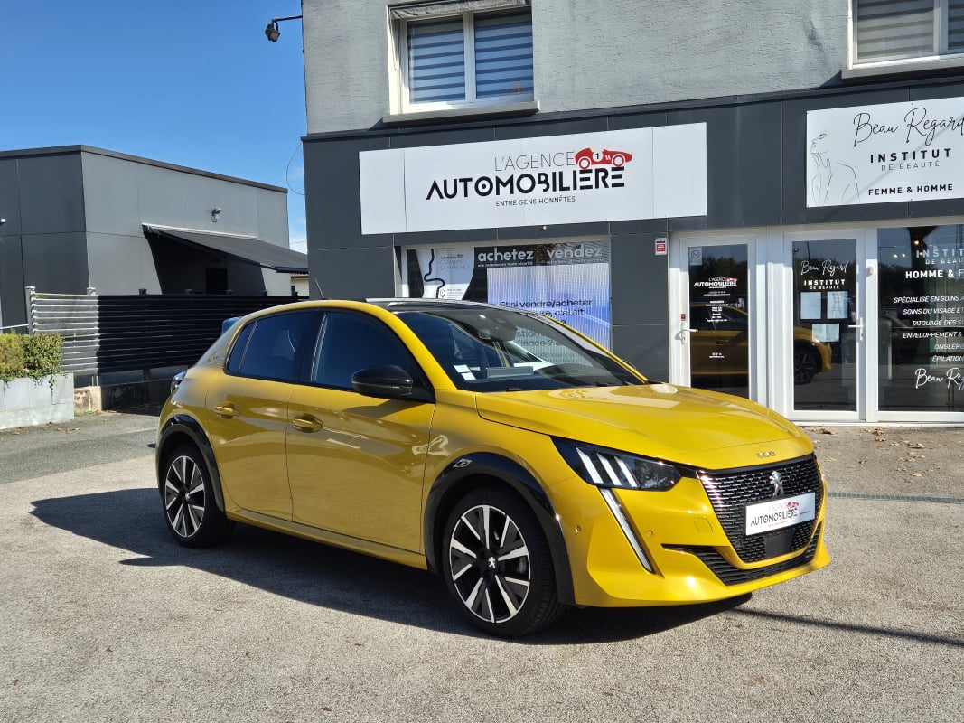Peugeot 208 1.2 PURETECH 130 GT LINE EAT8 - CUIR + Options - Distri ok - — 1