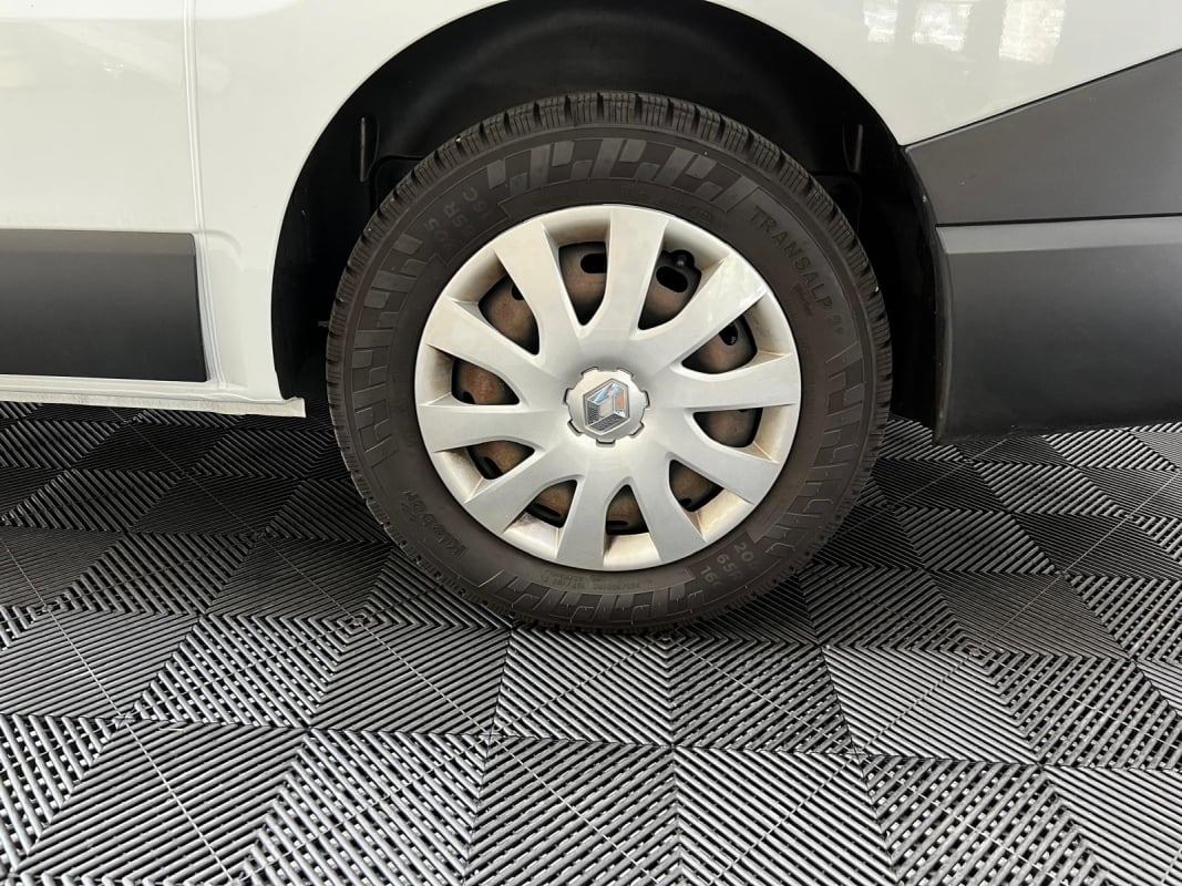 Renault Trafic Van Aménagé 2.0 Blue DCi Turbo 120ch — 31