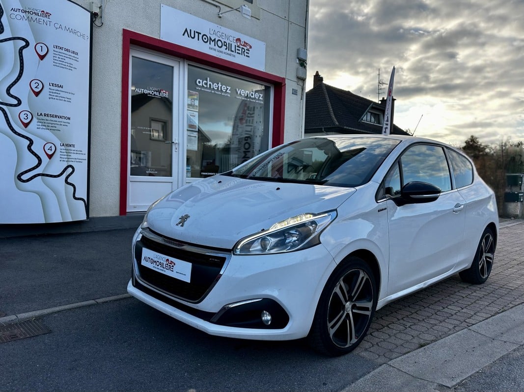 Peugeot 208 Phase 2 1.2 THP 110 ch S&S Gt Line / Courroie Changée / Origine France — 1