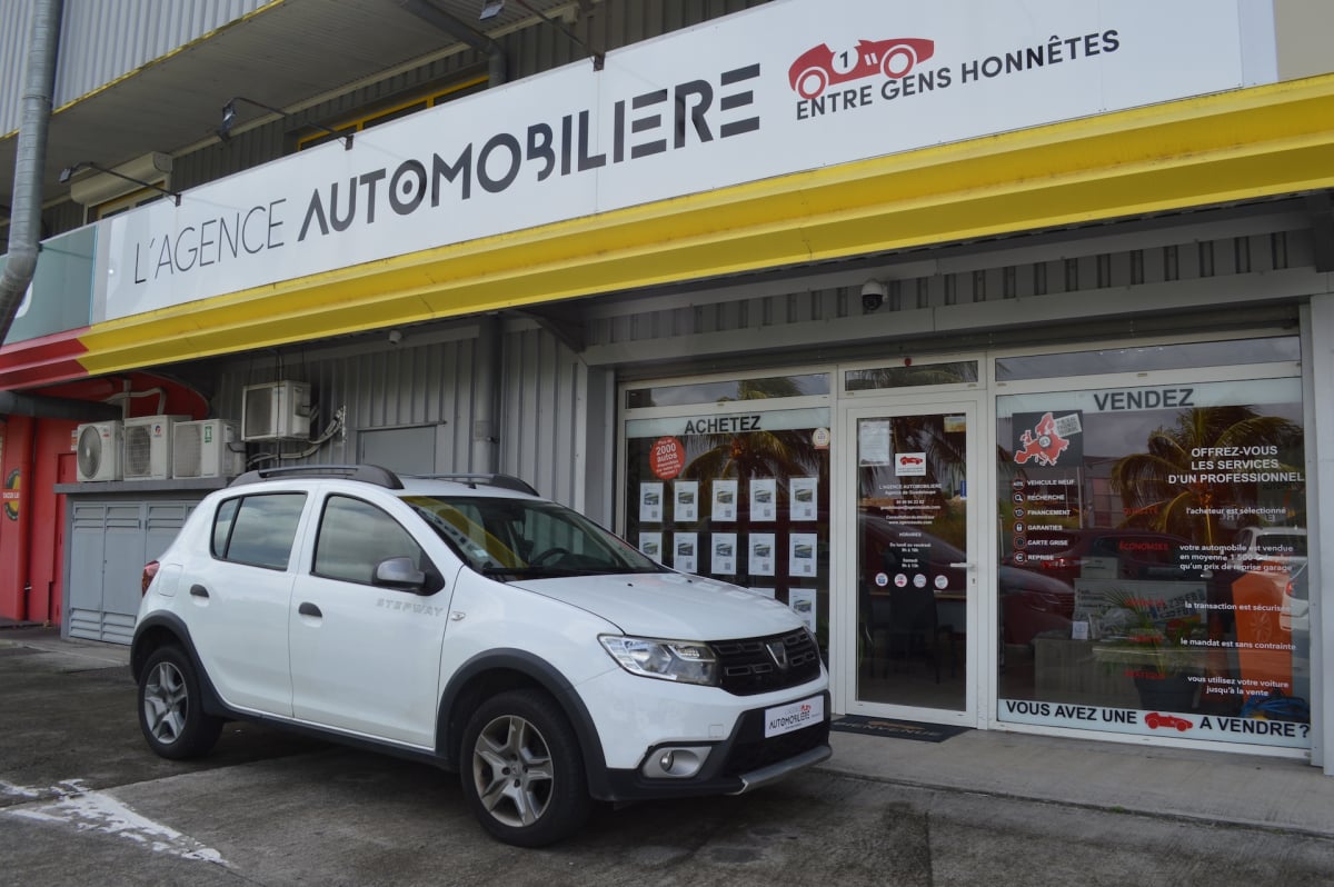 Dacia Sandero 0.9 TCe 90ch Stepway — 1
