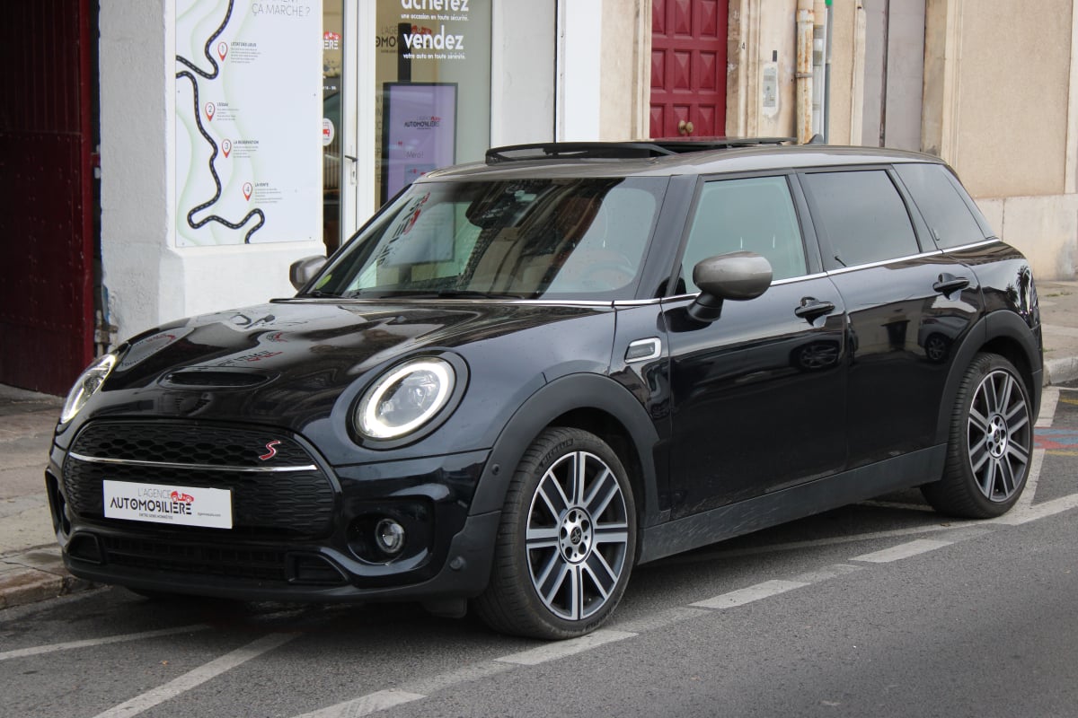 Mini Clubman 2.0 SD 190 COOPER KNIGHTSBRIDGE BVA ( Caméra de recul, CarPlay, Toit Ouvrant Panoramique... ) — 1