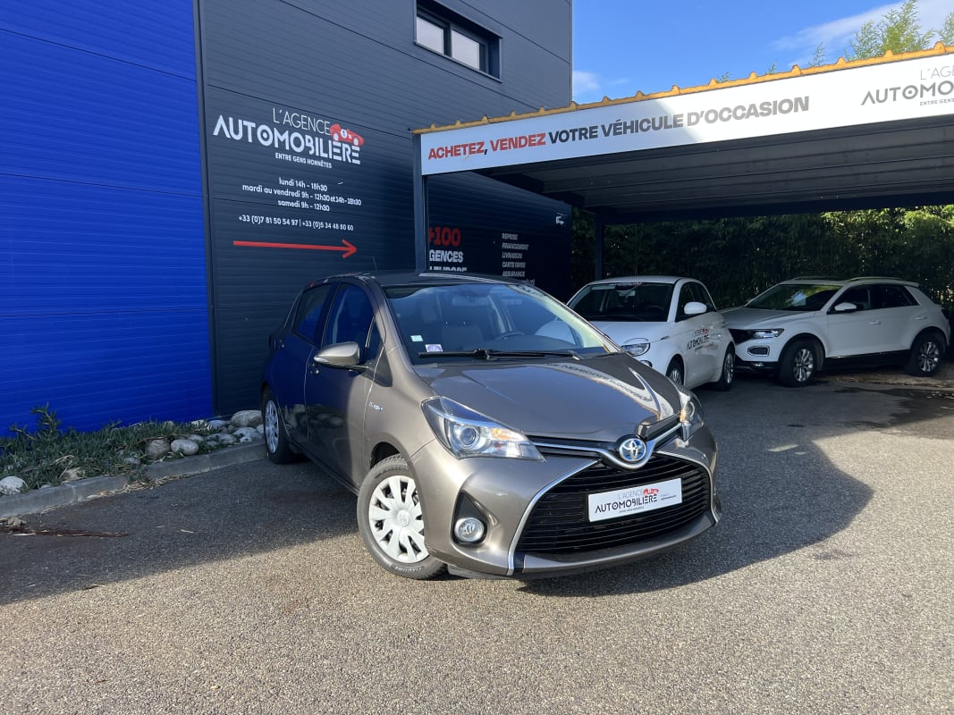 Toyota Yaris HYBRID 100ch DYNAMIC — 1