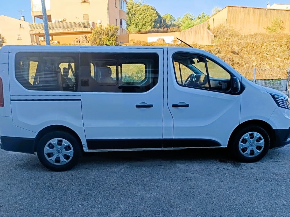 Renault Trafic L1H1 2T8 2.0 Blue dCi 150ch Grand Confort — 17