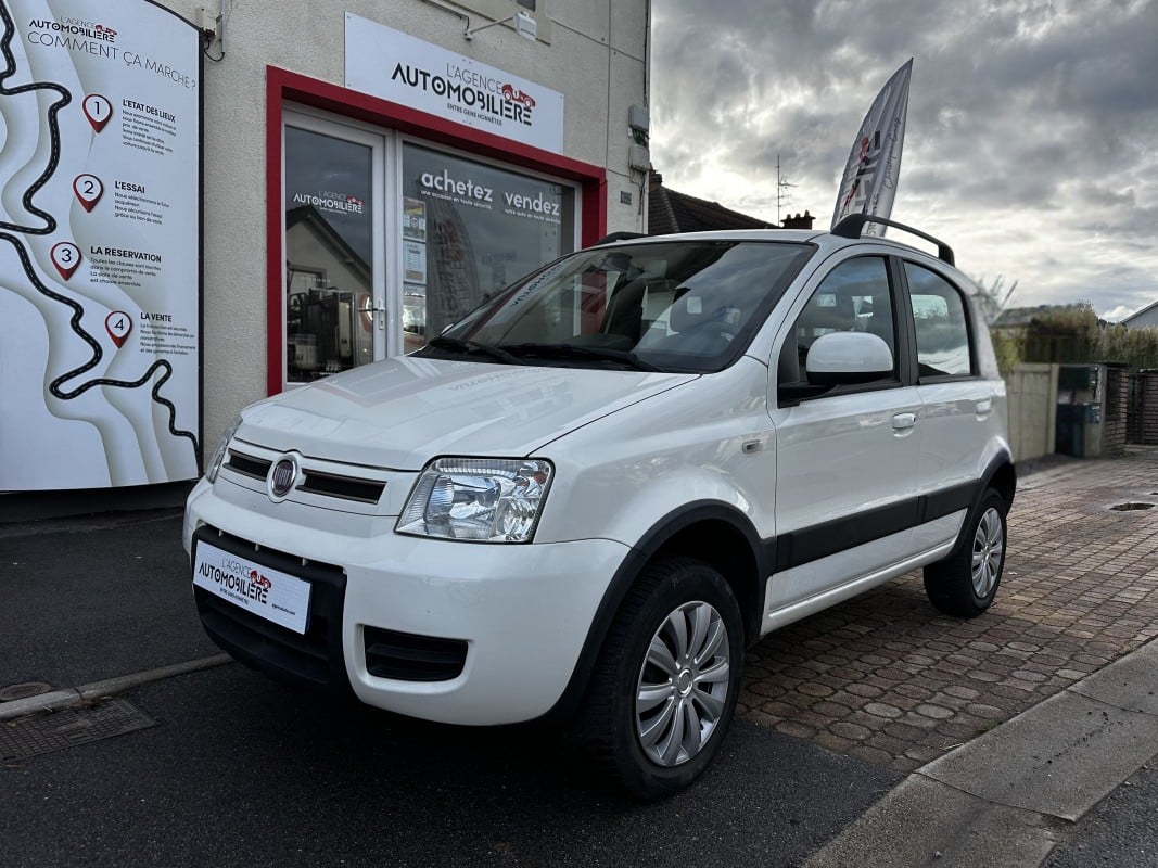 Fiat Panda 1.2 i 69ch 4x4 — 1