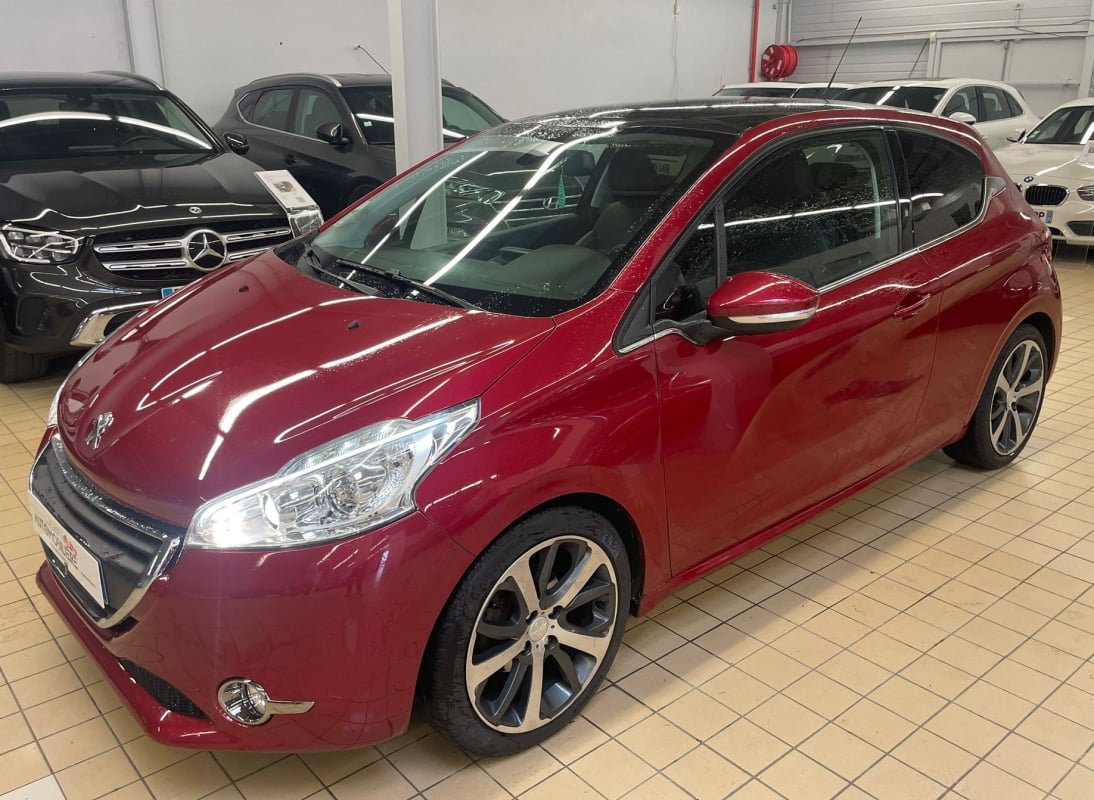 Peugeot 208 1.6 E-HDI FAP 115 FELINE 3P — 1