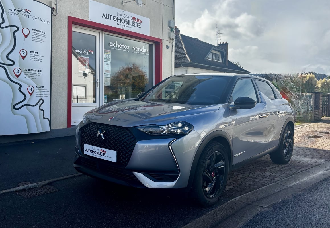 DS DS 3 Crossback THP 100 ch PERFORMANCE LINE / Première main — 1