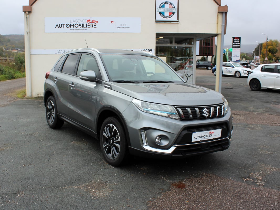 Suzuki Vitara 1.5 HYBRID STYLE AUTO ALLGRIP 8900 KM — 1