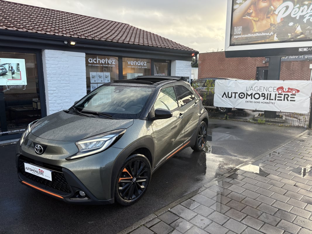 Toyota Aygo 1.0 VVT-I 72 AIR LIMITED S-CVT JBL TOIT OUVRANT — 1