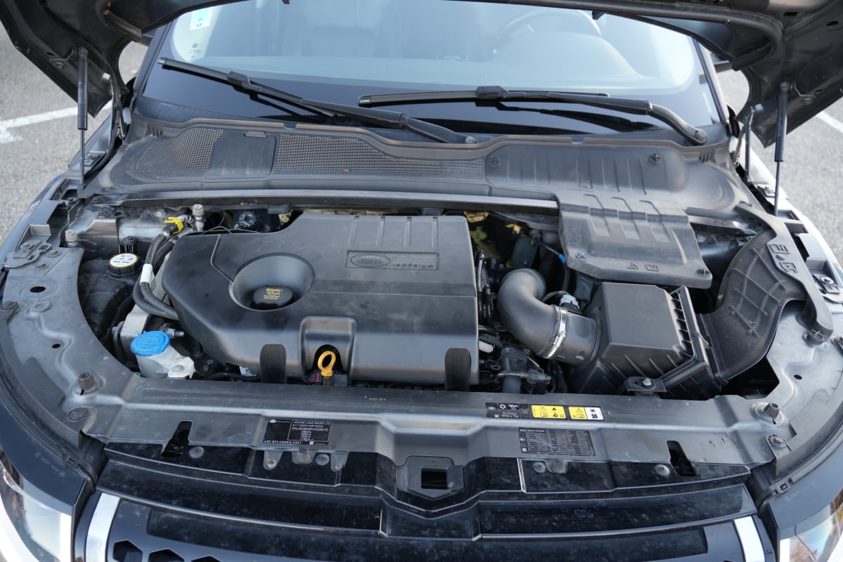 Land Rover Range Rover Evoque (2) TD4 2.0 150 HSE DYNAMIC BVA 4WD — 40