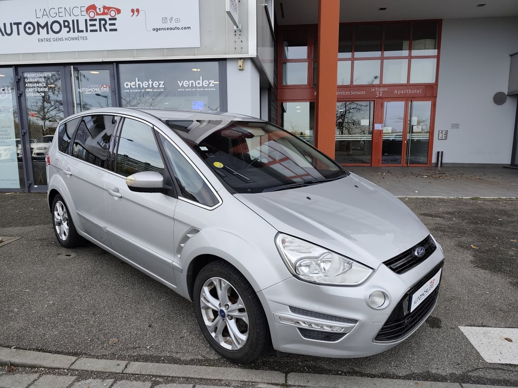 Ford S-Max II 2.0 TDCI 140 cv Phase 2 Powershift TITANIUM — 1