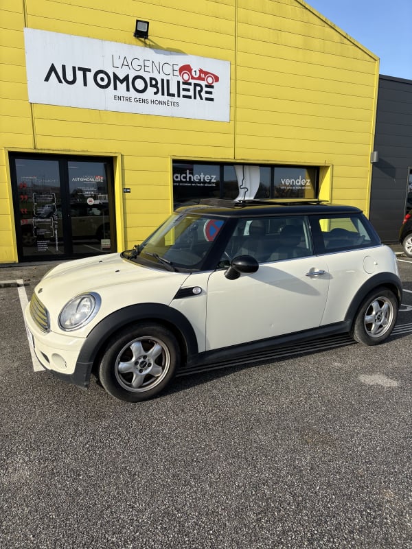 Mini Mini 1.6i 120 ch R56 Hatch. Première main — 1