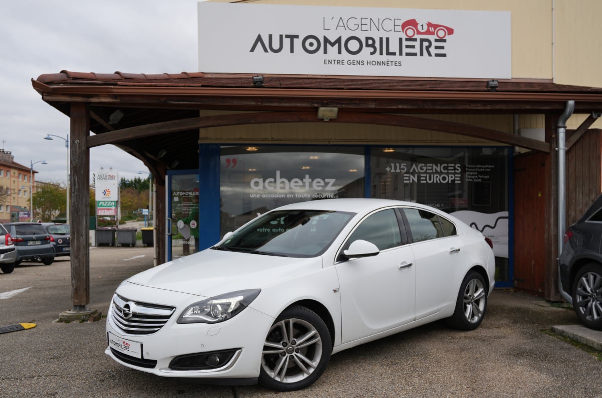 Opel Insignia (2) 2.0 CDTI 163 FAP COSMO PACK BVA 5P — 1