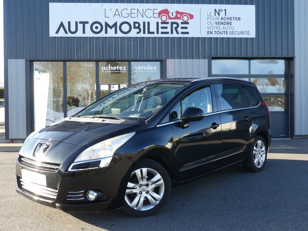 Peugeot 5008 HDI 112 CV ALLURE — 1
