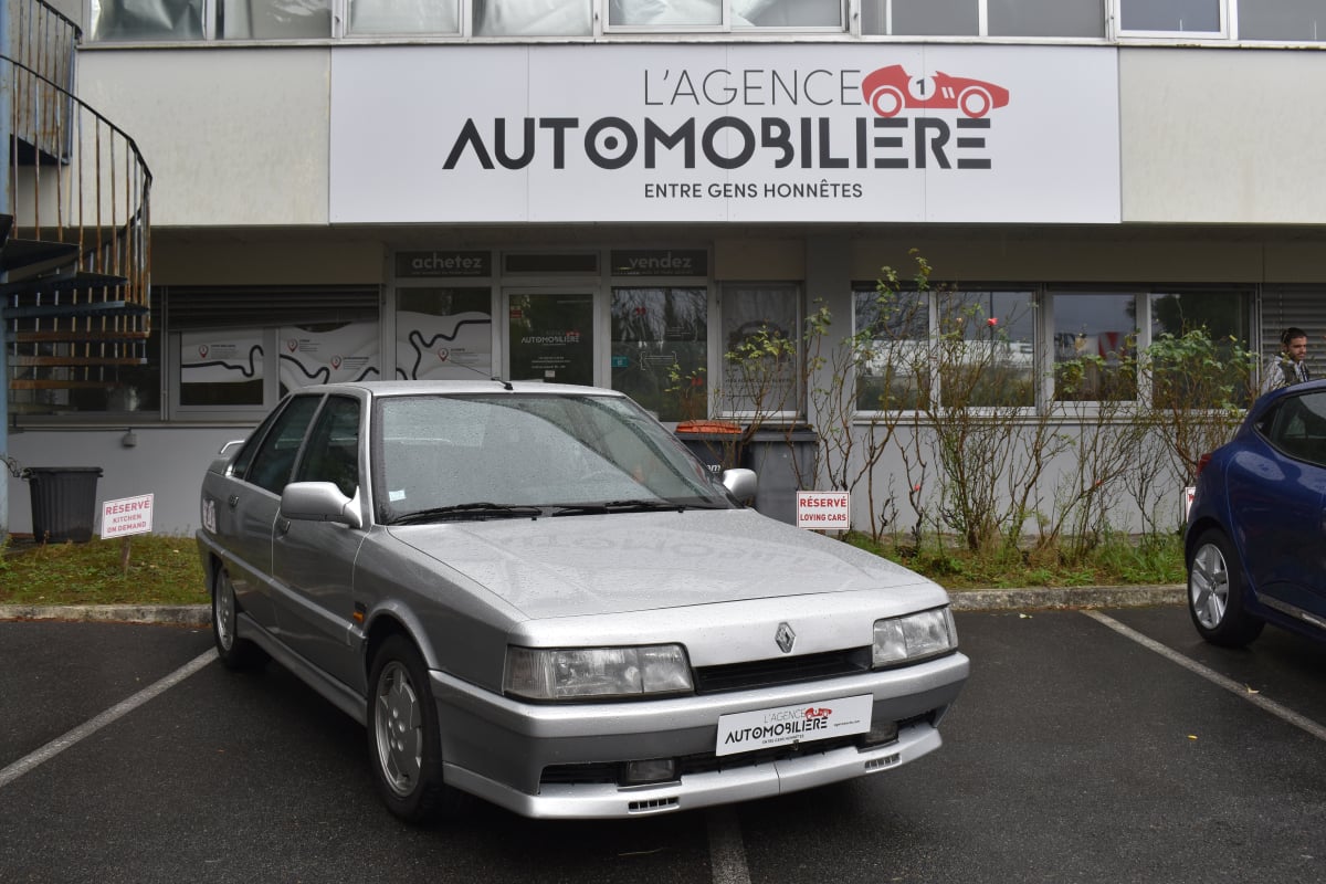 Renault R21 4 portes 2.0 i Turbo Berline 175cv — 1