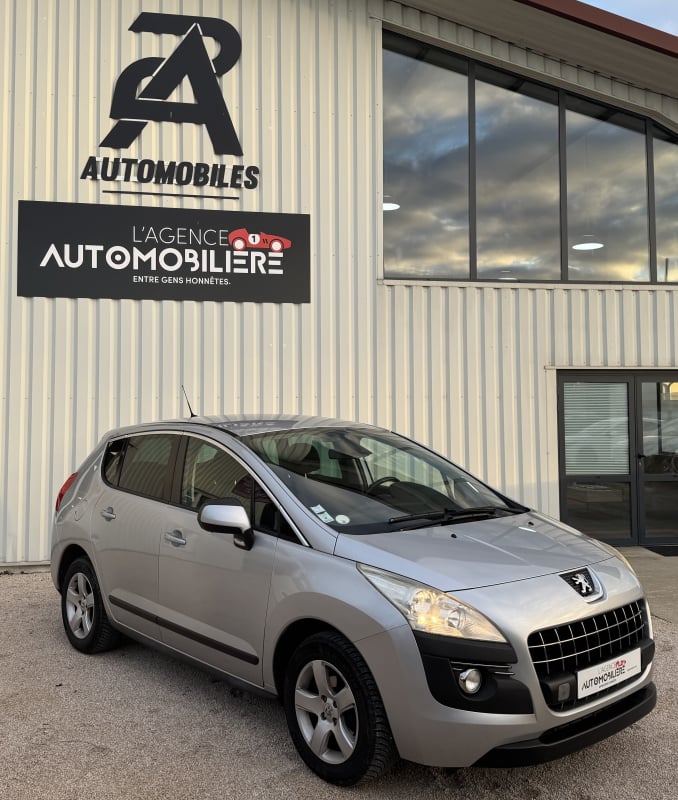 Peugeot 3008 1.6 HDI - 115cv BUSINESS PACK avec CARPLAY — 1