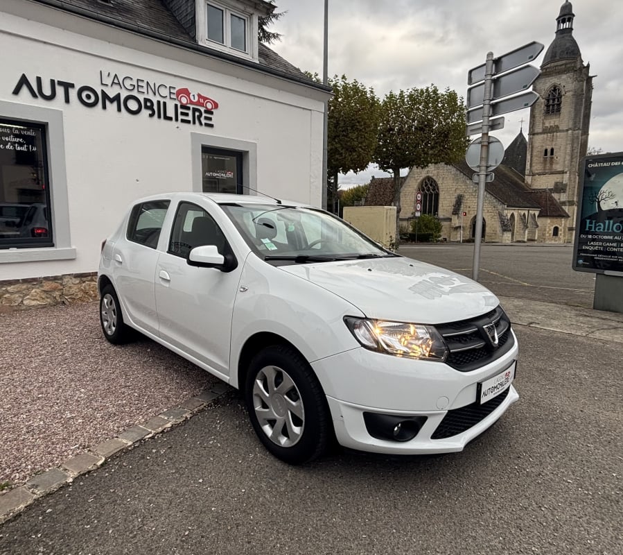 Dacia Sandero 0.9 Tce 90ch Laureate — 1
