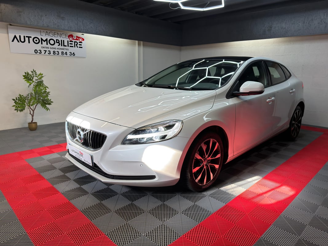 Volvo V40 II T2 1.5 Ti GPF Geartronic Momentum — 1
