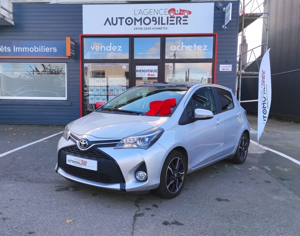 Toyota Yaris 1.3 VVTI 100 ch BVM6 Style Rouge (Toit Pano) — 1