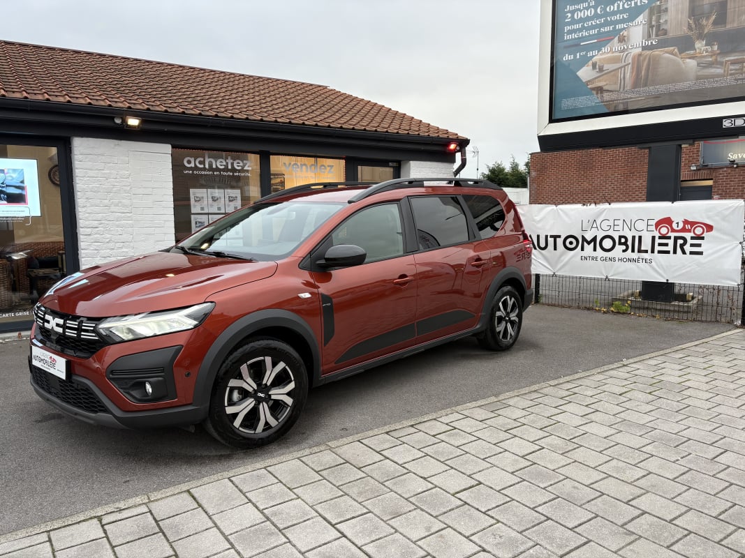 Dacia Jogger 1.6 HYBRID 140 SL EXTREME 5PL ATTELAGE — 1