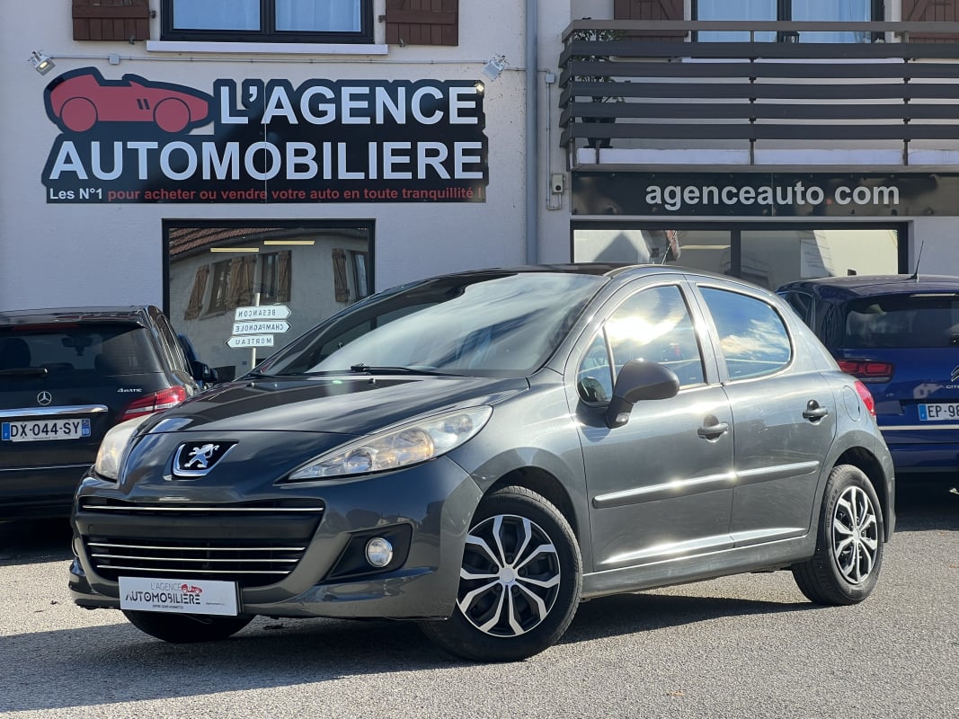Peugeot 207 1.4 hdi 70ch 5P Toit panoramique — 1
