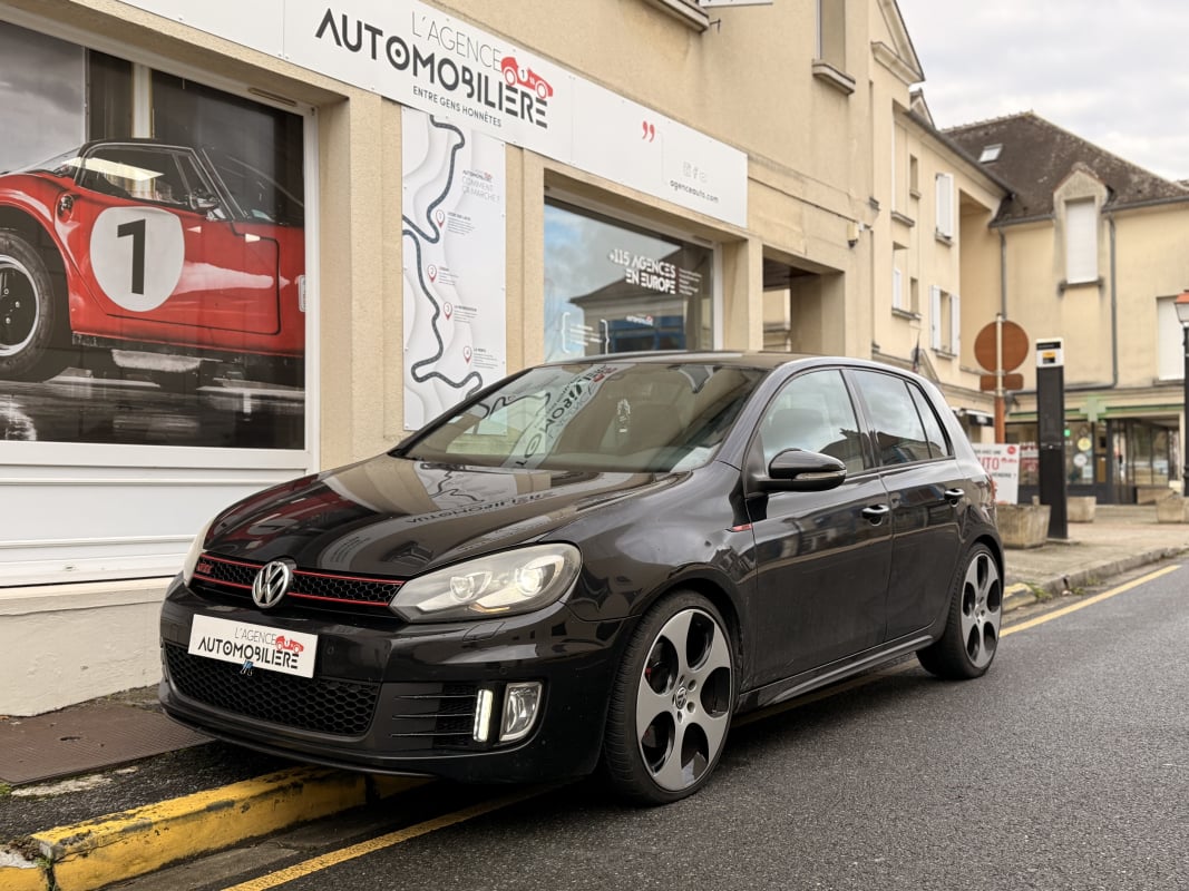 Volkswagen Golf VI 2.0 TSI 210 GTI DSG6 5P+CIEL ETOILE+OPTIONS — 1