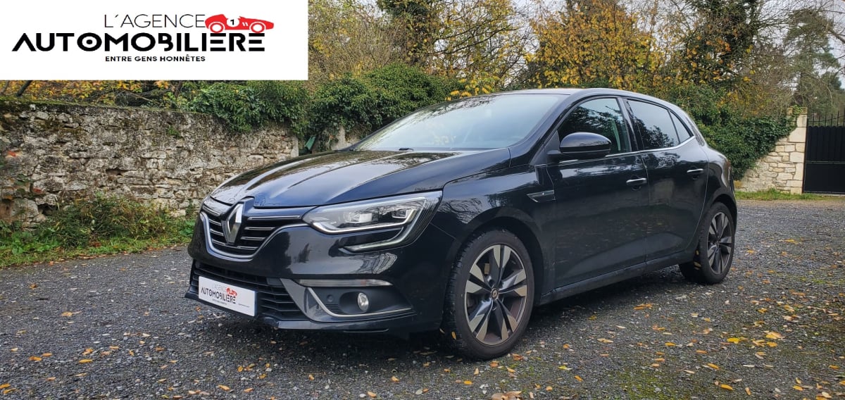 Renault Megane IV Berline TCe 140 FAP intens — 1