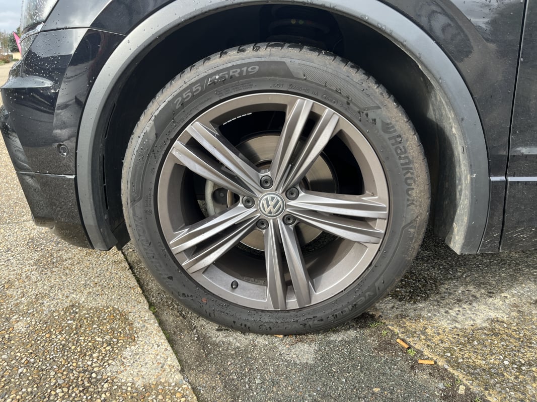 Volkswagen Tiguan II 2.0 TDi DSG7 150 cv Boîte auto Carat exclusive Pack extérieur R-Line — 21