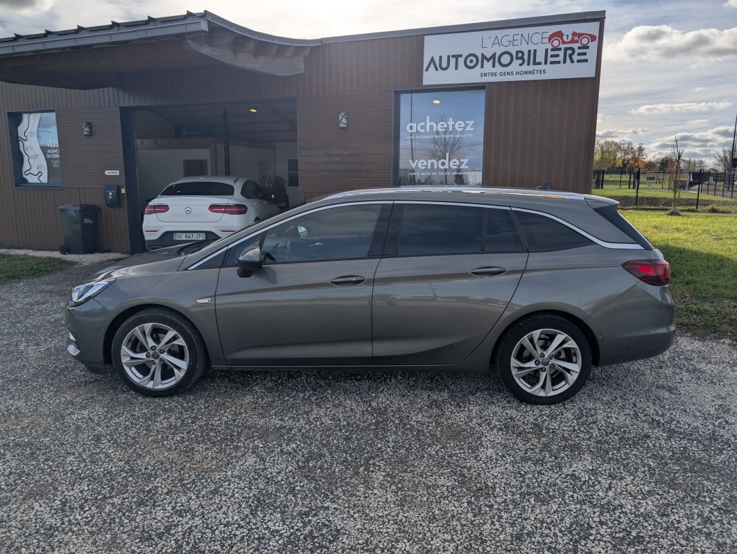 Opel Astra K SPORTS TOURER 1.5 CRDI ATTELAGE — 2