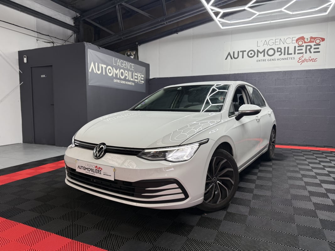 Volkswagen Golf GOLF 8 1.0 TSI 110 — 1